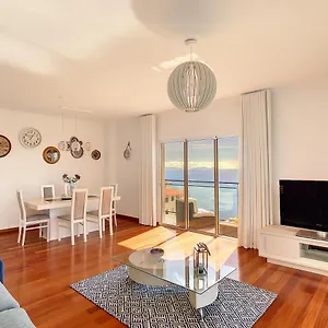 Time House By Lovelystay Apartment